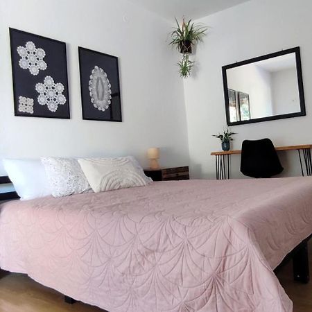 Guest House Vuljan Χβαρ Εξωτερικό φωτογραφία