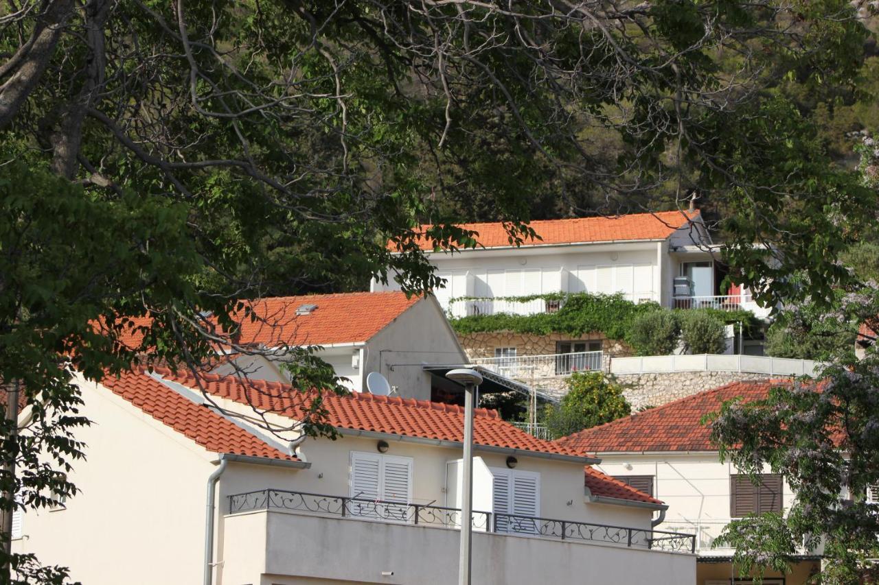 Guest House Vuljan Χβαρ Εξωτερικό φωτογραφία