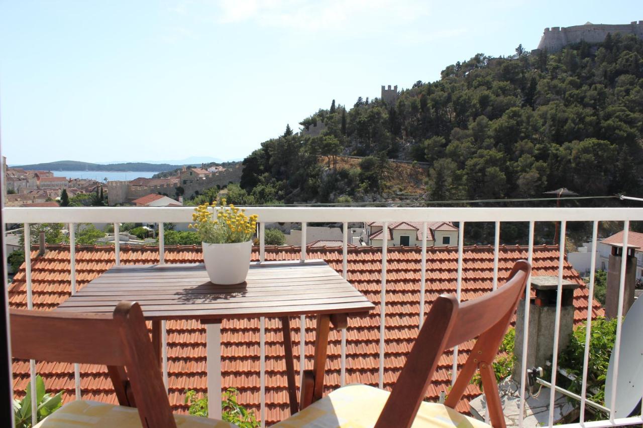 Guest House Vuljan Χβαρ Εξωτερικό φωτογραφία