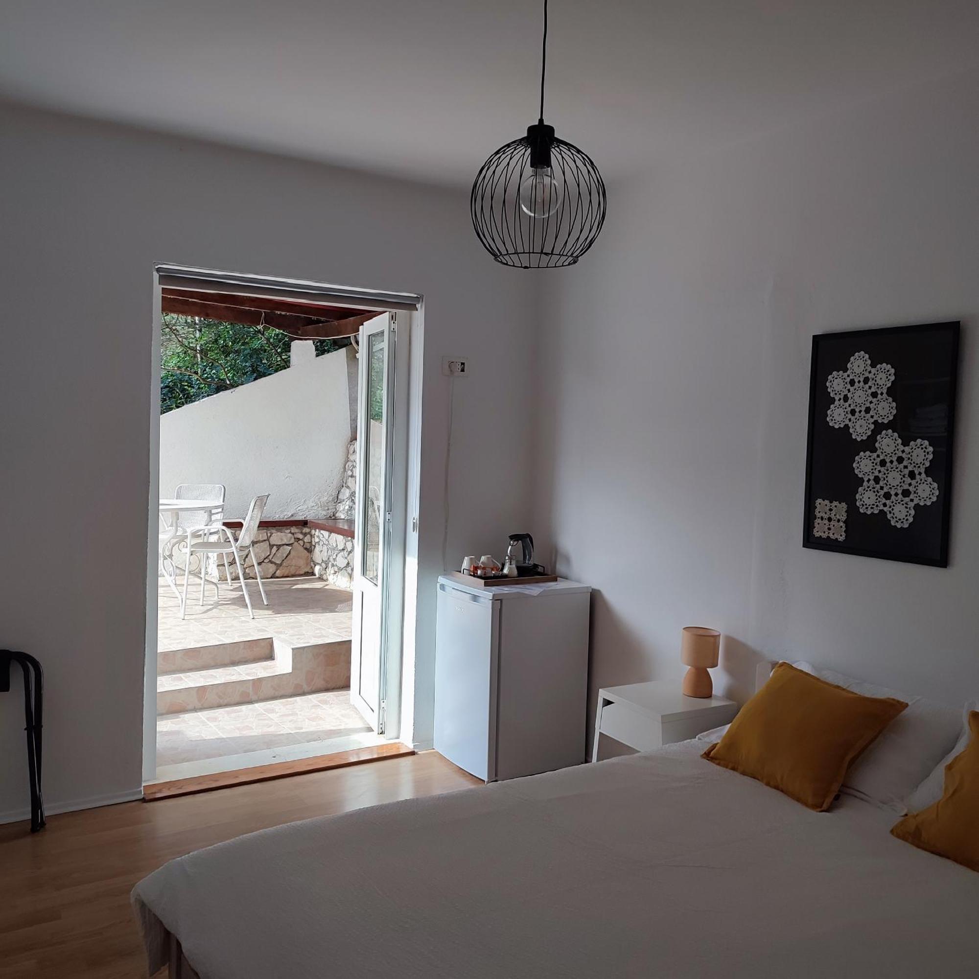 Guest House Vuljan Χβαρ Εξωτερικό φωτογραφία