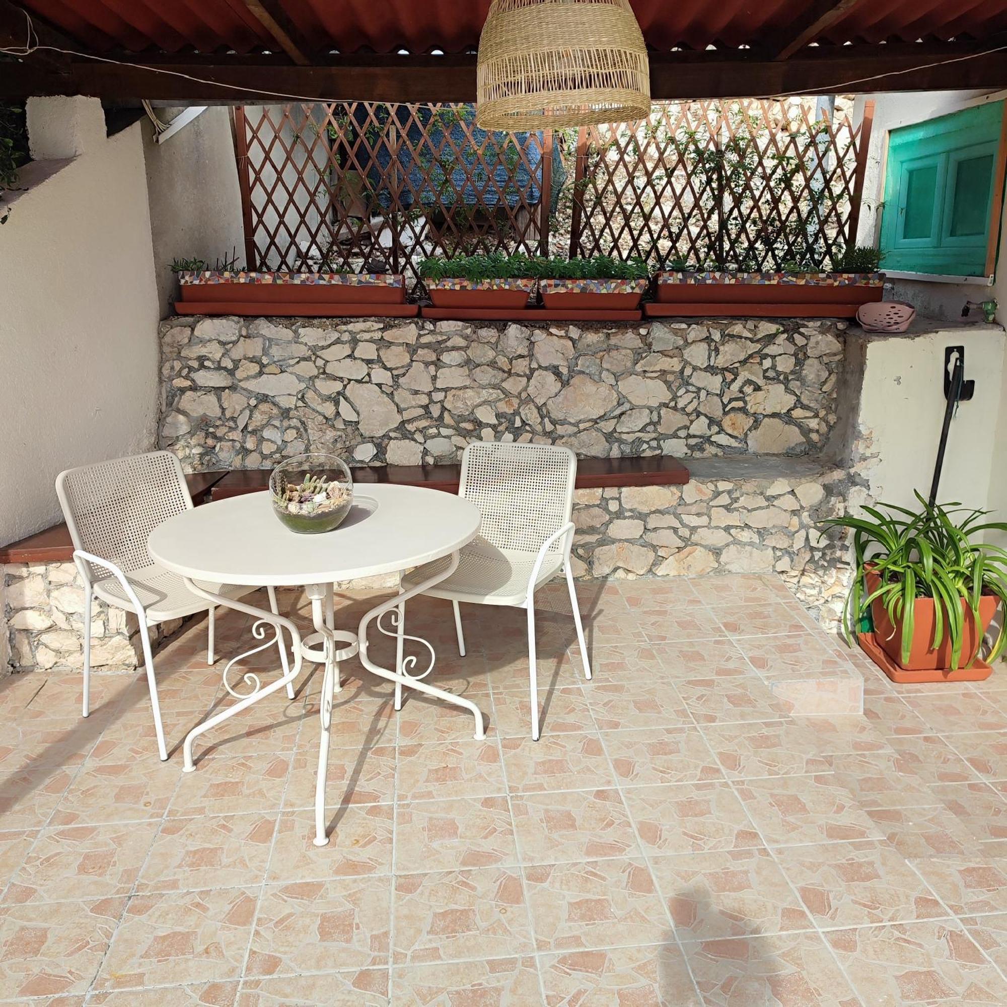 Guest House Vuljan Χβαρ Εξωτερικό φωτογραφία